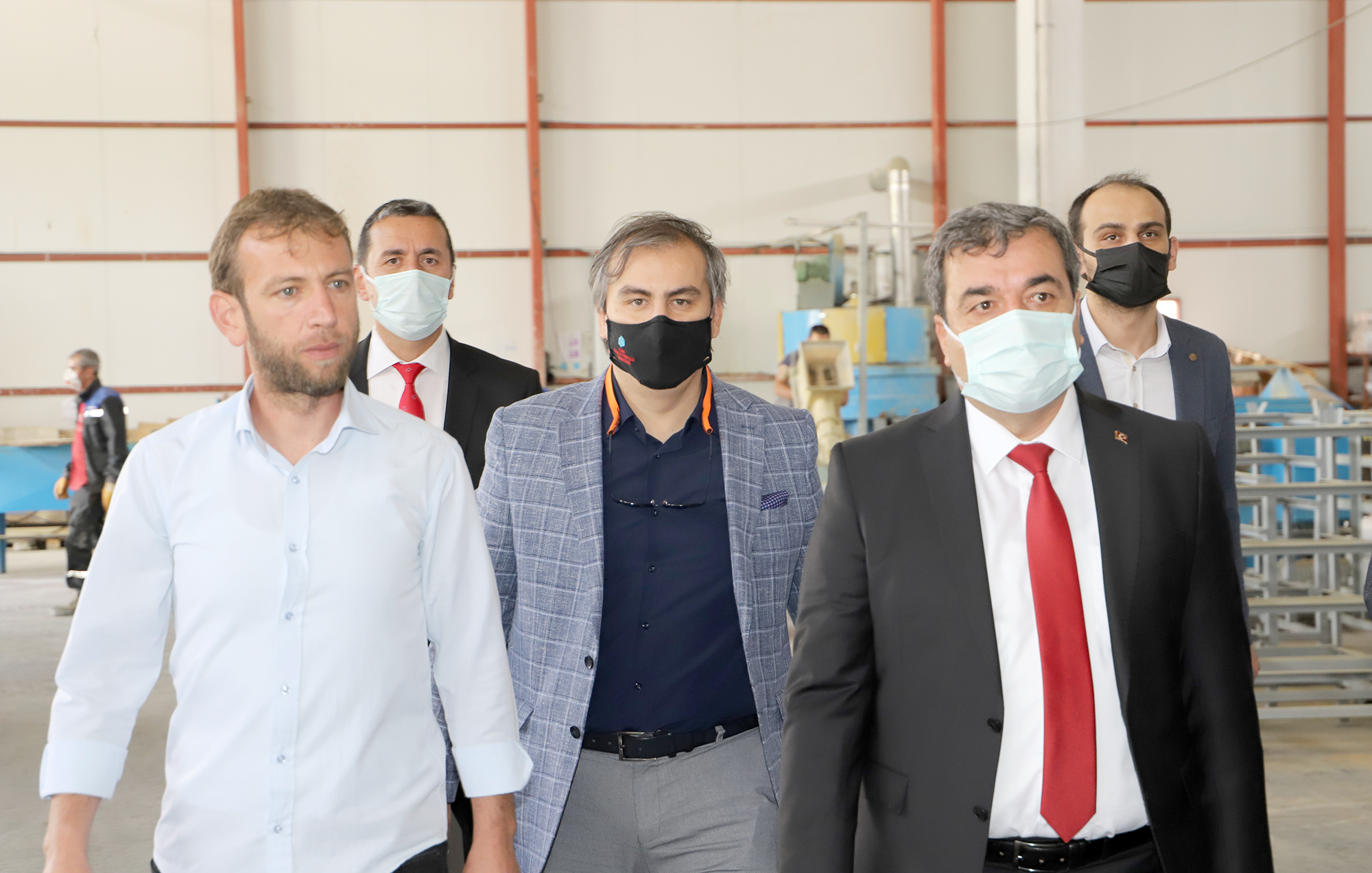 Rektör Prof. Dr. Mehmet Kul, Üniversite-Sanayi İş Birliği Programı Kapsamında Sivas OSB’de Faaliyet Gösteren 2 Fabrikayı Ziyaret Etti