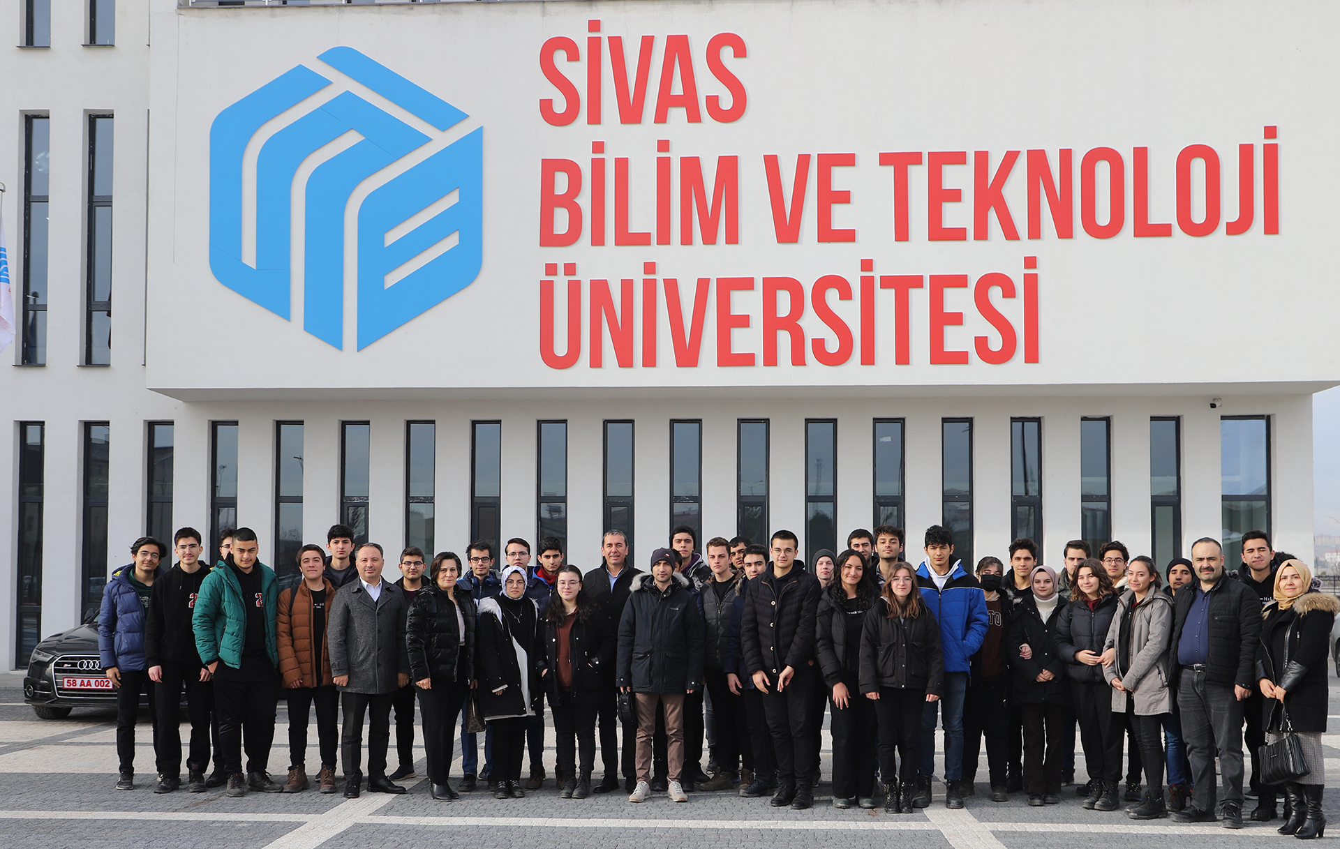 <b>Selçuk Anadolu Lisesi Öğrencilerinden Sivas Bilim ve Teknoloji Üniversitesine Ziyaret</b>