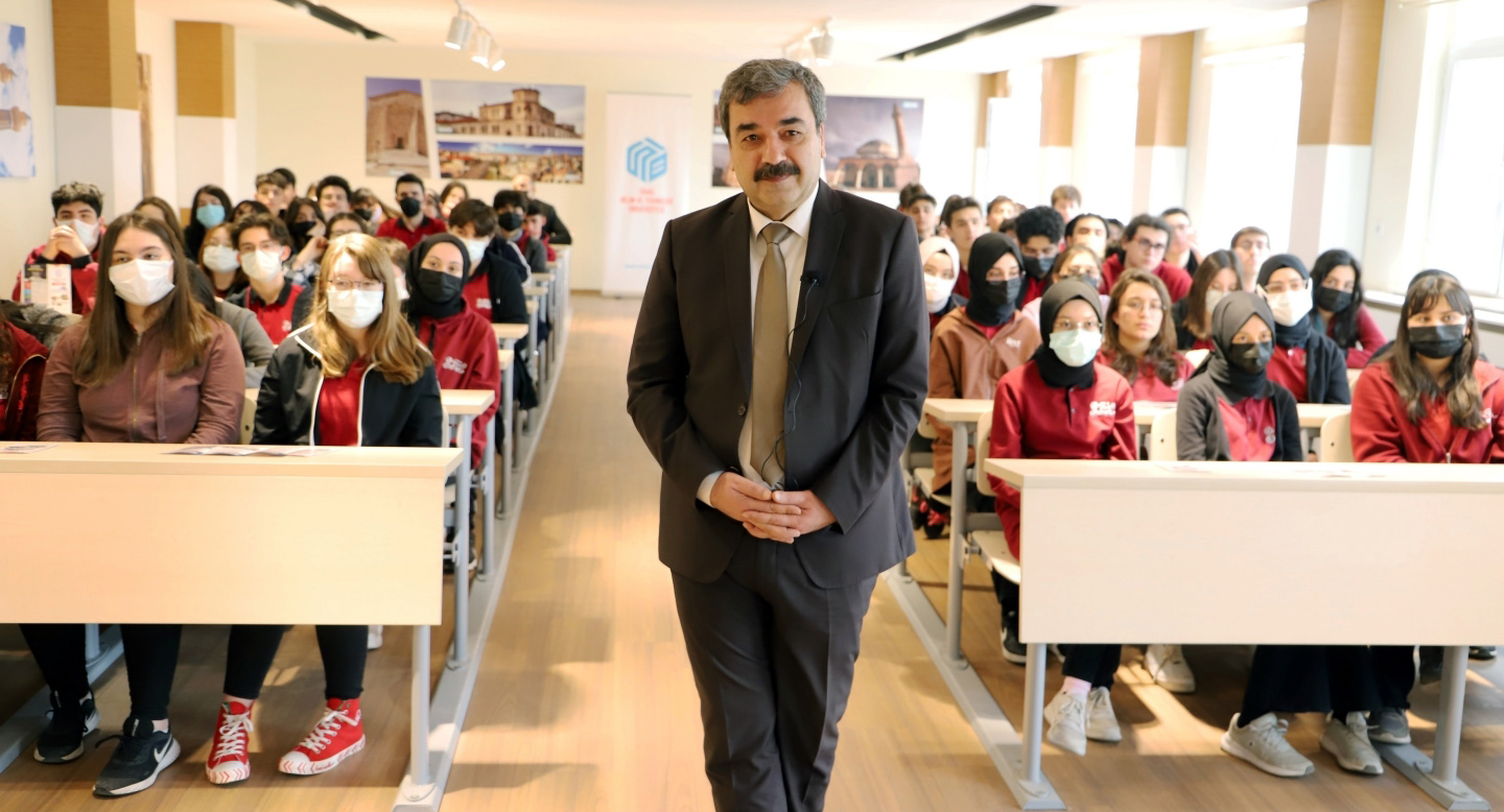 Sivas Bilim ve Teknoloji Üniversitesi (SBTÜ) Rektörü  Prof. Dr. Mehmet Kul’un 19 Mayıs Atatürk’ü Anma, Gençlik ve Spor Bayramı Mesajı