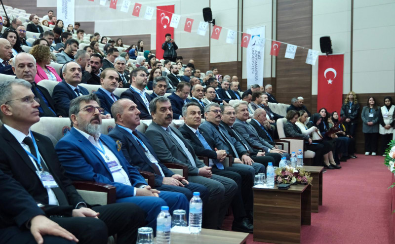 Prof. Dr. Mehmet Kul Toplumsal Katkı ve Sosyal İnovasyon Zirvesi için Tokat’ta