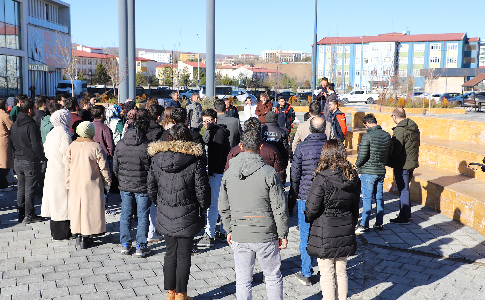 SBTÜ AFAD İş Bİrliğinde Deprem Tatbikatı Yapıldı