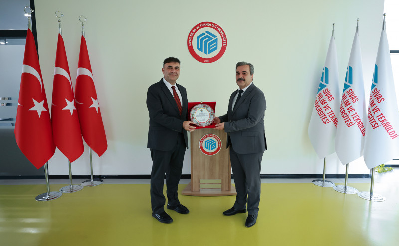 İKSAD Heyetinden Rektörümüz Prof. Dr. Mehmet Kul’a Ziyaret